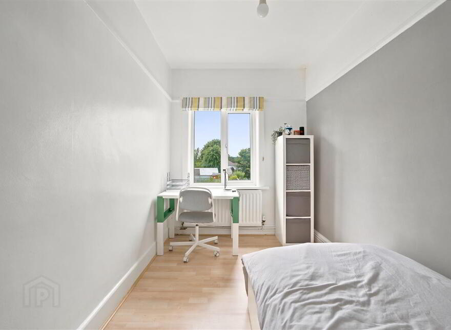 3 Thornhill Park, Belfast, BT5 7AR