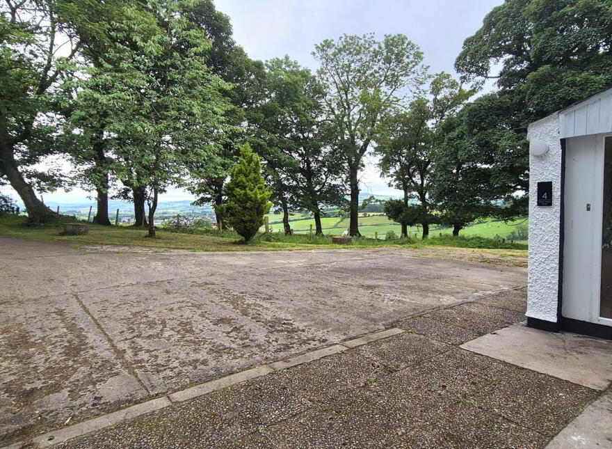 4 Upper Killea Road, Derry, BT48 9XS