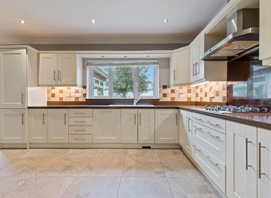 76 Ballycrochan Avenue, Bangor, BT19 7LA