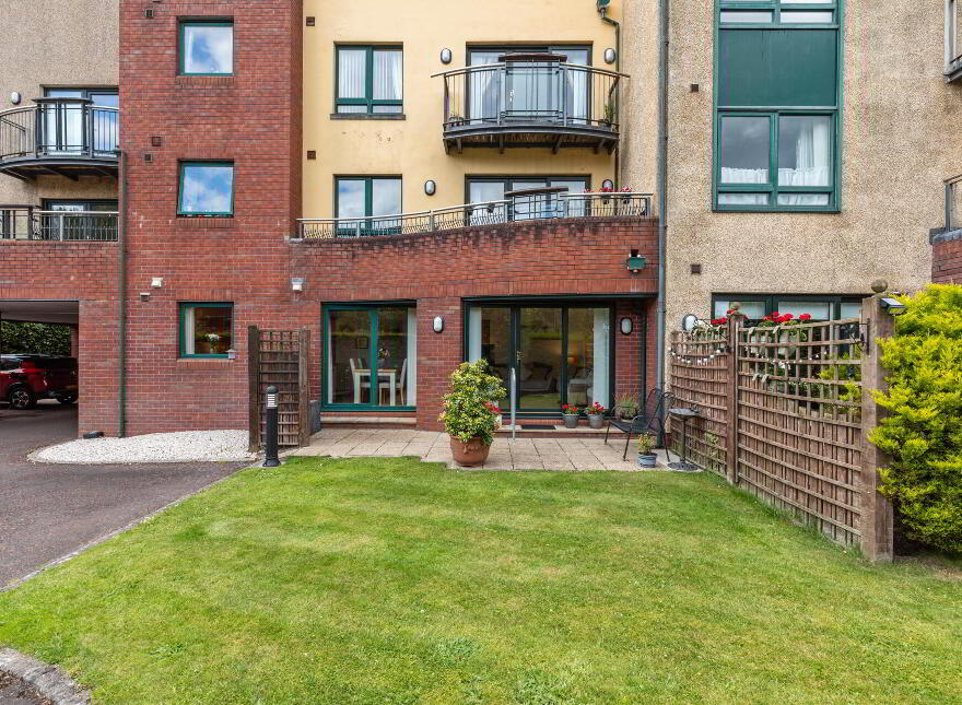 3 Castle Lodge, Bangor, BT20 4LX