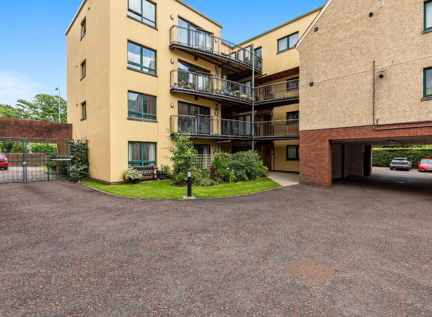 3 Castle Lodge, Bangor, BT20 4LX