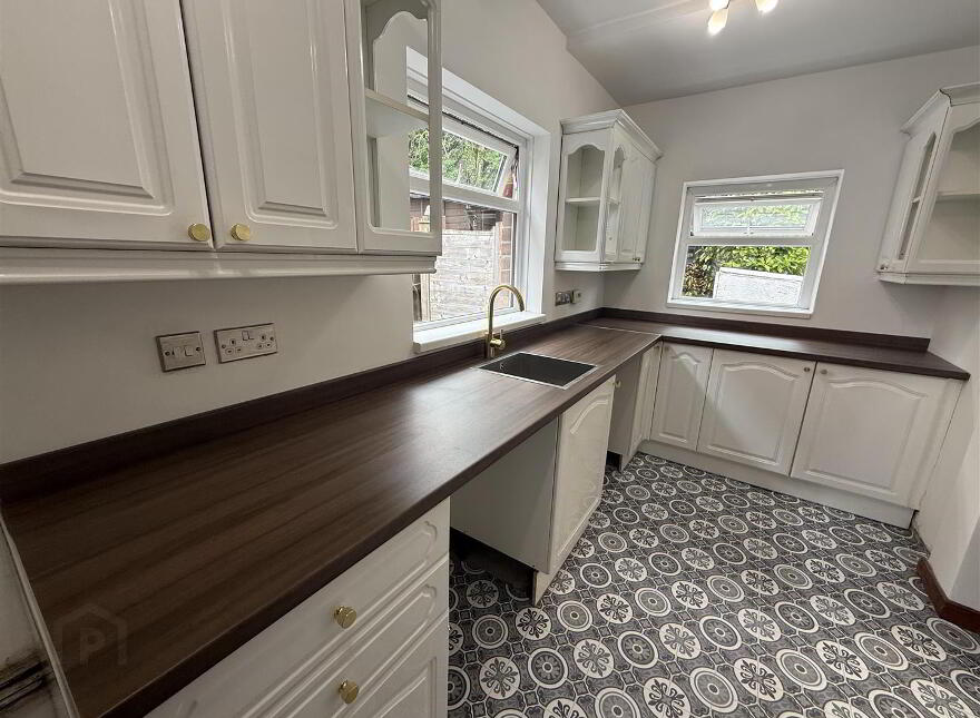 80 Carrs Glen Park, Belfast, BT14 8HF