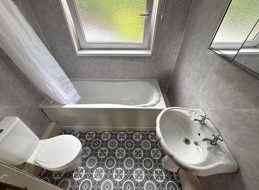 80 Carrs Glen Park, Belfast, BT14 8HF