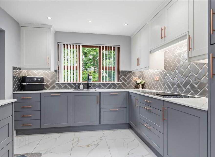 25 Mansefield Heights, Portglenone, BT44 8JR
