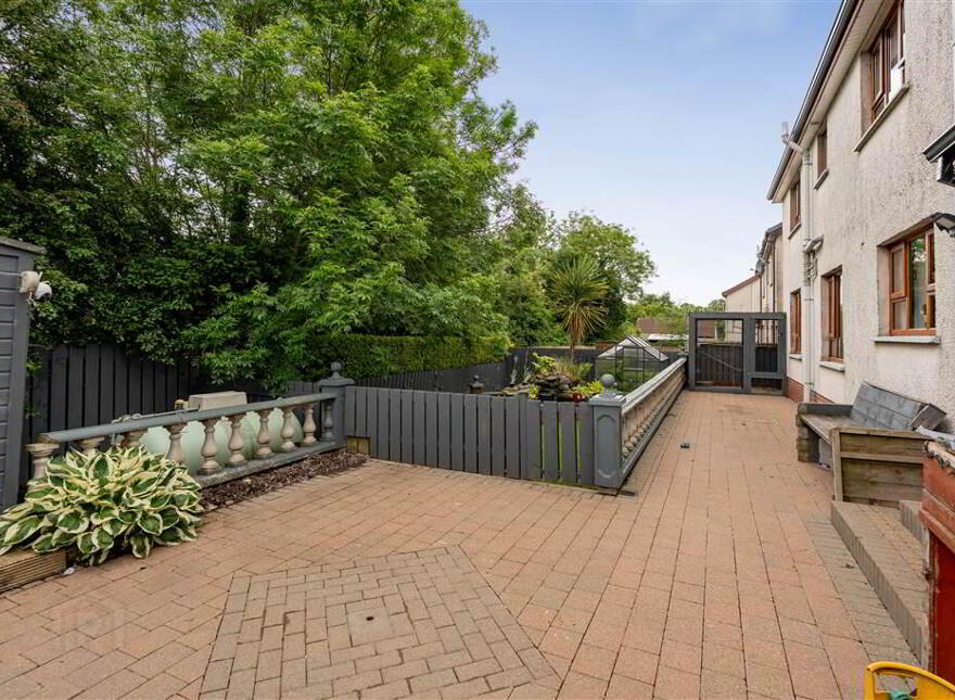 25 Mansefield Heights, Portglenone, BT44 8JR