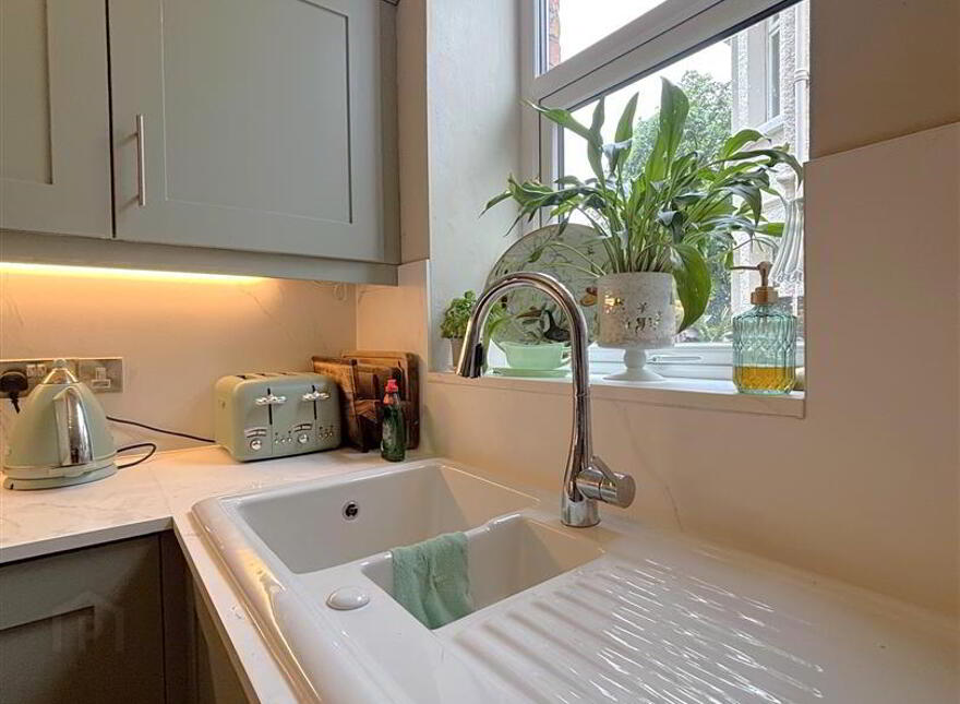 Somerton House, 22 Lansdowne Road, Belfast, BT15 4DB