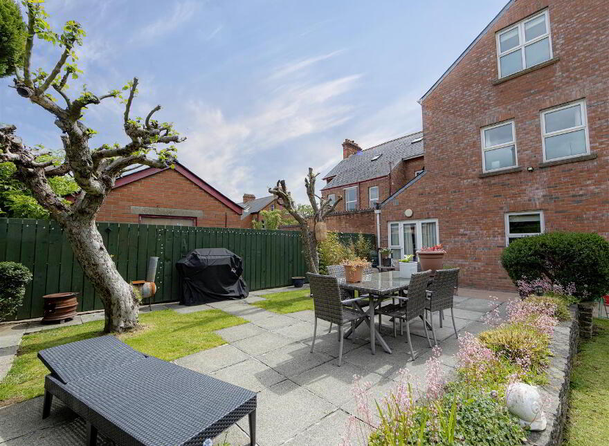 Somerton House, 22 Lansdowne Road, Belfast, BT15 4DB