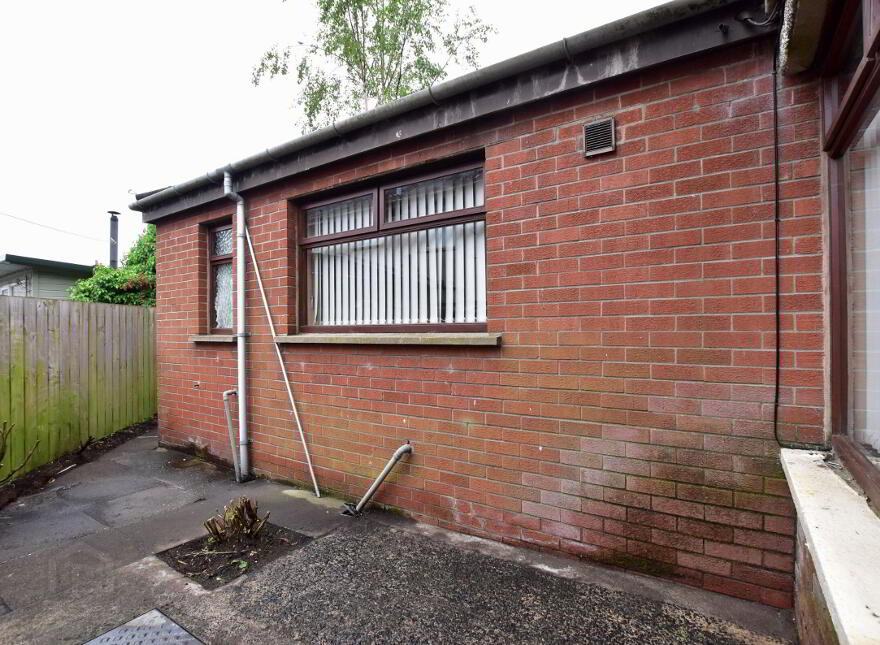 4 Windsor Avenue, Lisburn, BT28 1EE