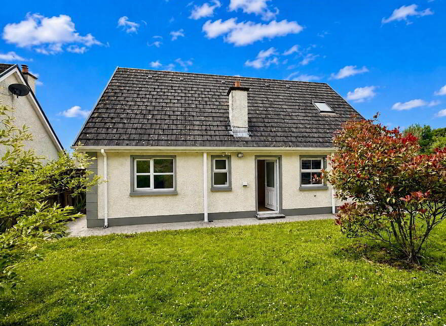 12 Castleburn, Ballymote, F56X093