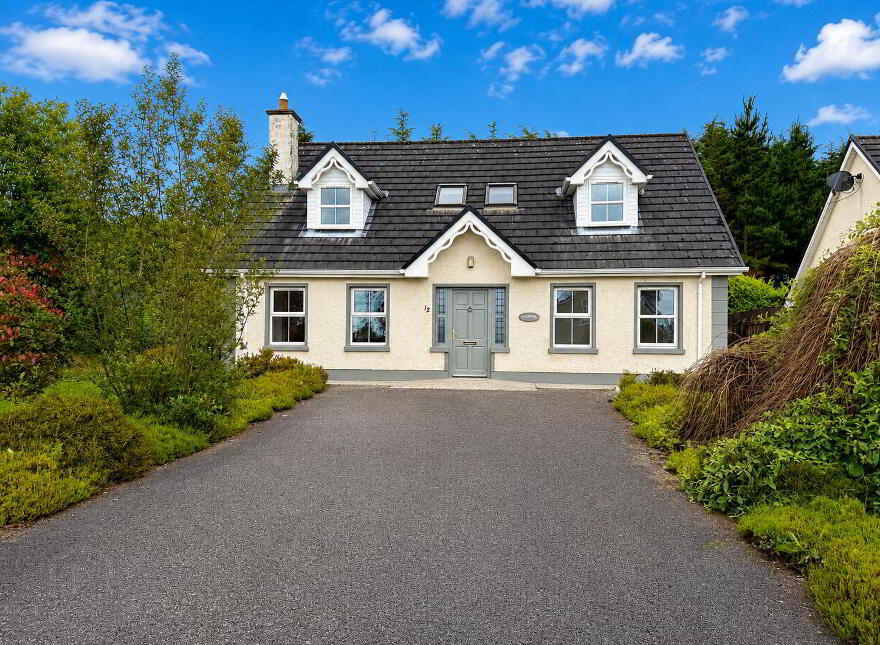 12 Castleburn, Ballymote, F56X093