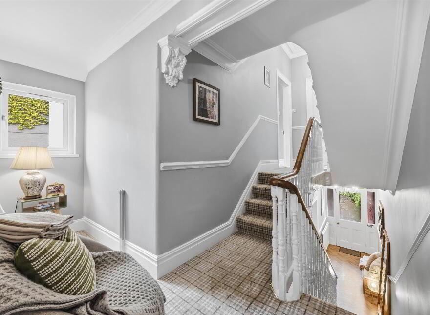 376 Cregagh Road, Upper Knockbreda, Belfast, BT6 9EY