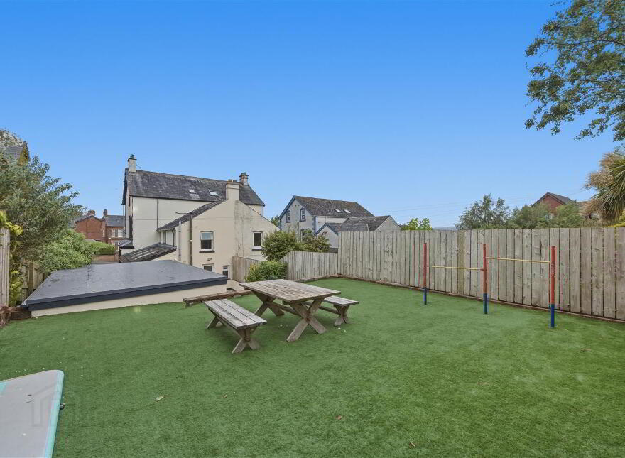376 Cregagh Road, Upper Knockbreda, Belfast, BT6 9EY