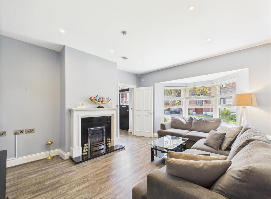 6 Bracken Hill Terrace, Ballymaconaghy Road, Belfast, BT8 6ZT