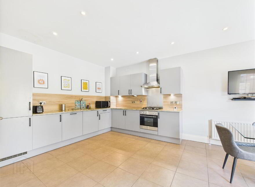 6 Bracken Hill Terrace, Ballymaconaghy Road, Belfast, BT8 6ZT