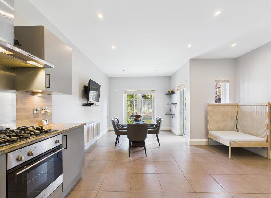 6 Bracken Hill Terrace, Ballymaconaghy Road, Belfast, BT8 6ZT