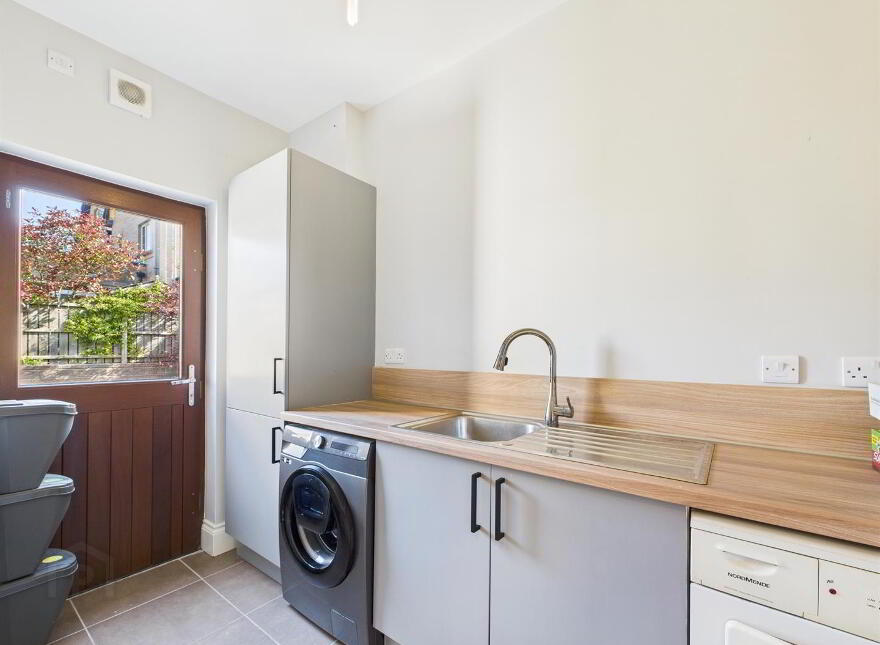 6 Bracken Hill Terrace, Ballymaconaghy Road, Belfast, BT8 6ZT