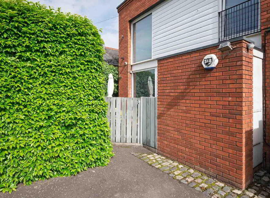 3 Cabin Hill Close, 483 Upper Newtownards Road, Belfast, BT4 3LL