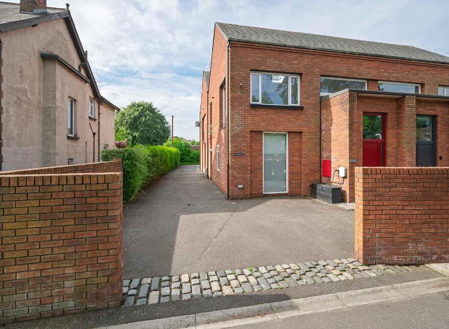 3 Cabin Hill Close, 483 Upper Newtownards Road, Belfast, BT4 3LL