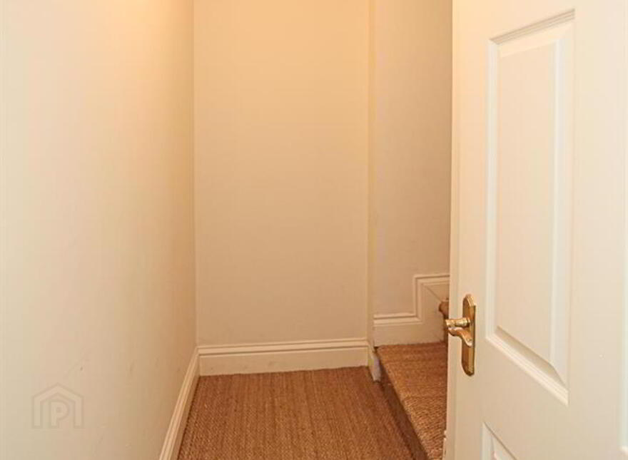 Apt 4, 24 Croft Road, Holywood, BT18 0PB
