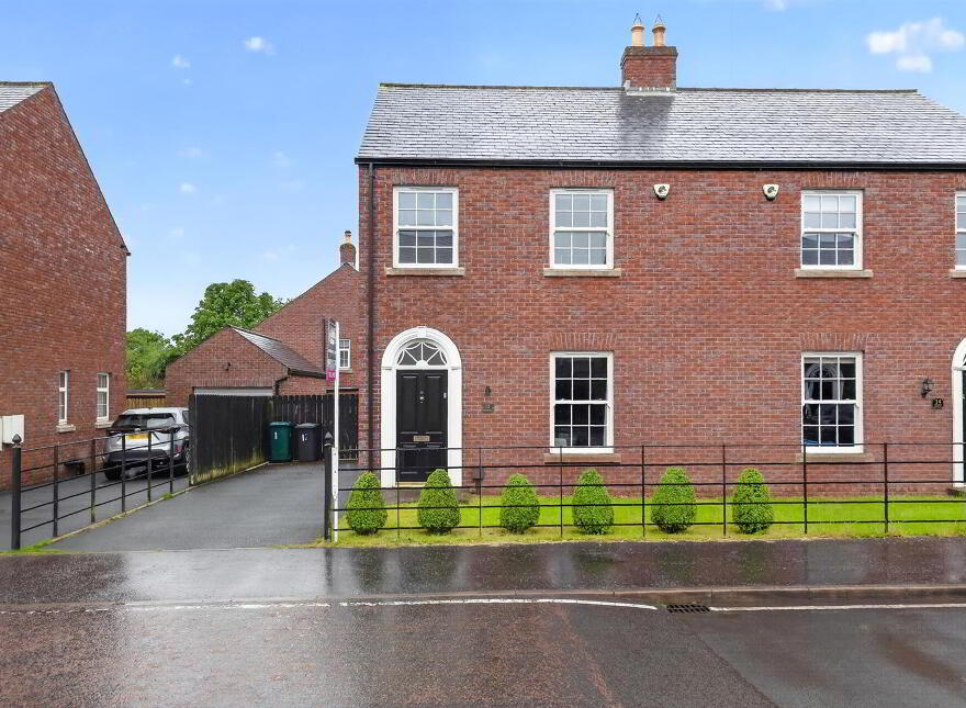 12 Breton Avenue, Lisburn, BT28 3XZ