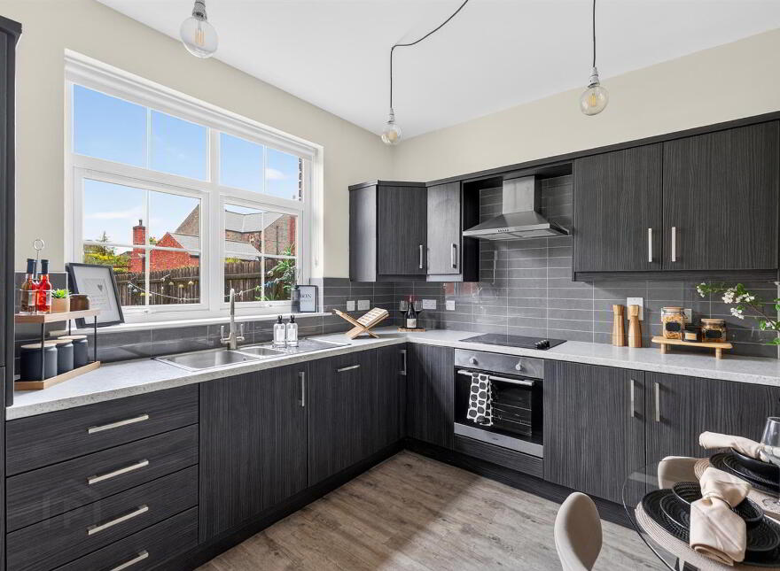 12 Breton Avenue, Lisburn, BT28 3XZ