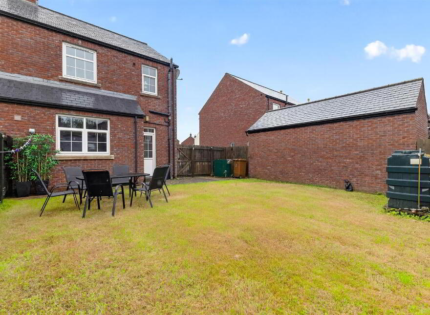 12 Breton Avenue, Lisburn, BT28 3XZ