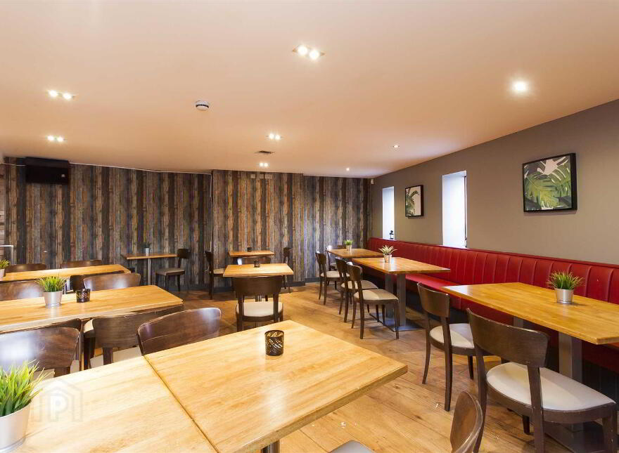 1-3 Court Square, Newtownards, BT23 7NZ