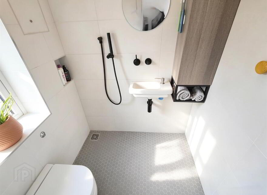 43 Seaview Drive, Belfast, BT15 3NB