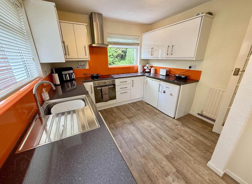 15 Downshire Park South, Cregagh, Belfast, BT6 9JN