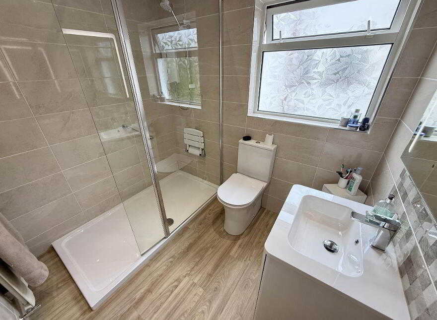 15 Downshire Park South, Cregagh, Belfast, BT6 9JN