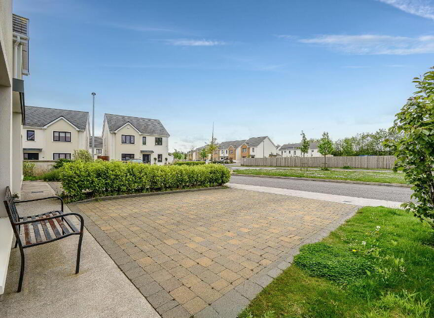 19 The Square, Elmbury, Carrigtwohill, T45C662