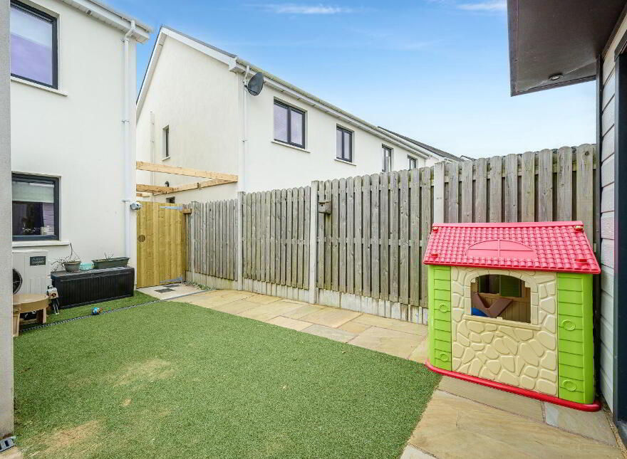 19 The Square, Elmbury, Carrigtwohill, T45C662