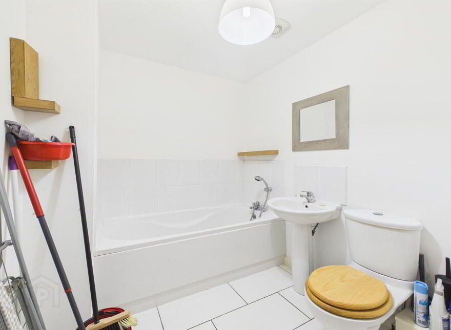 Apt 7 6, Lewis Mews, Belfast, BT4 1FY