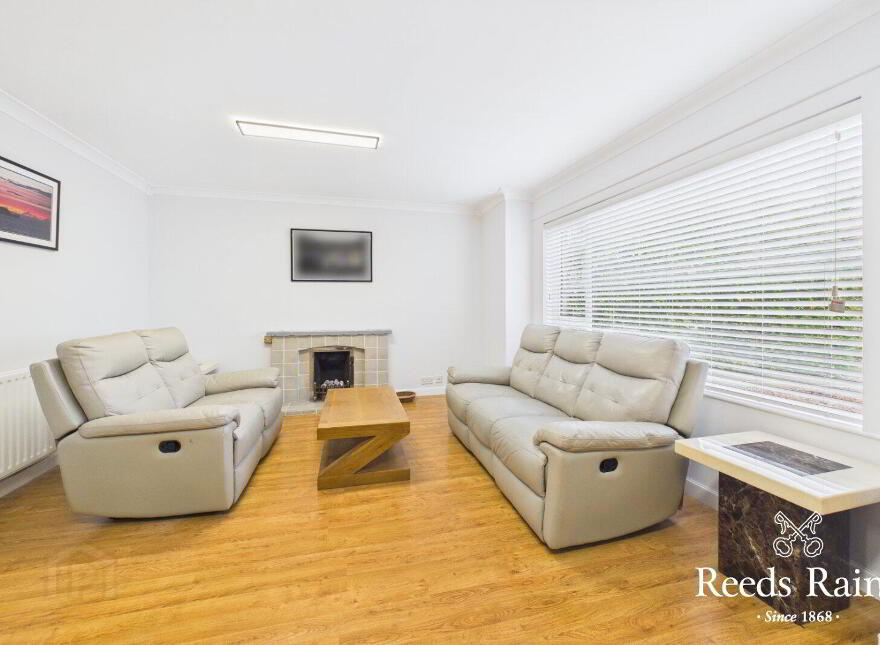 Flat 1, 64 Osborne Park, Malone, Belfast, BT9 6JP