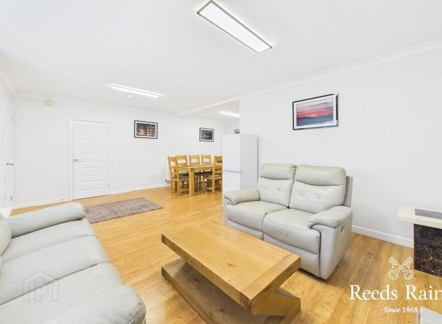 Flat 1, 64 Osborne Park, Malone, Belfast, BT9 6JP