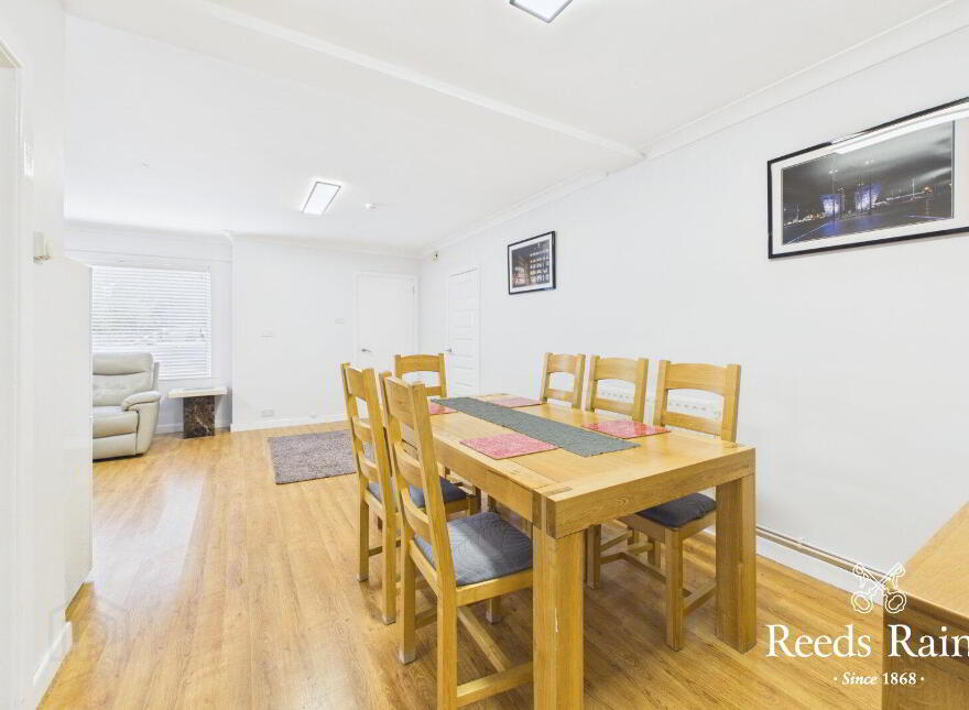 Flat 1, 64 Osborne Park, Malone, Belfast, BT9 6JP