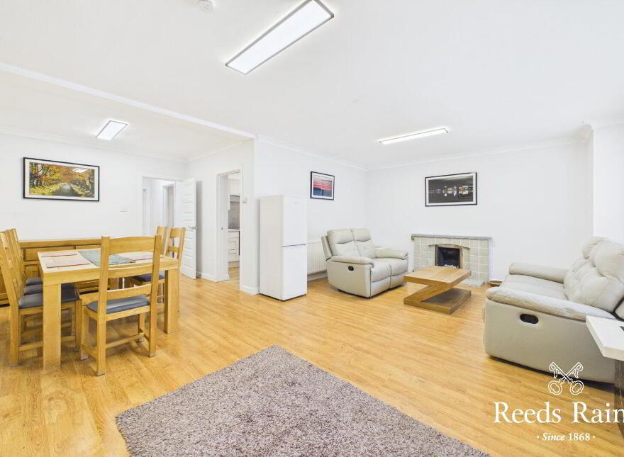 Flat 1, 64 Osborne Park, Malone, Belfast, BT9 6JP
