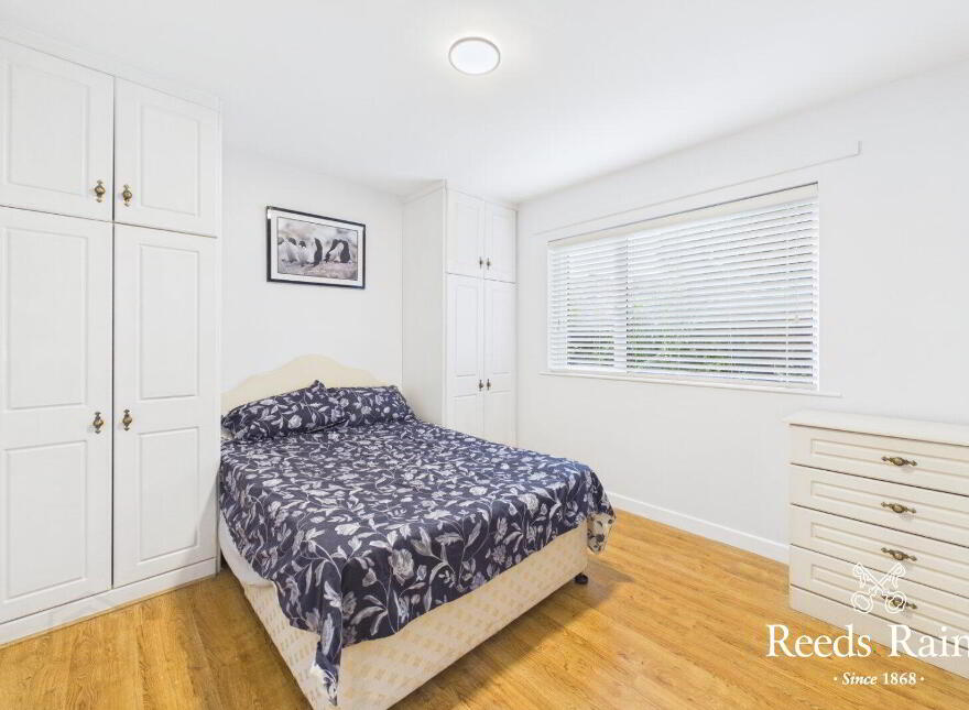 Flat 1, 64 Osborne Park, Malone, Belfast, BT9 6JP