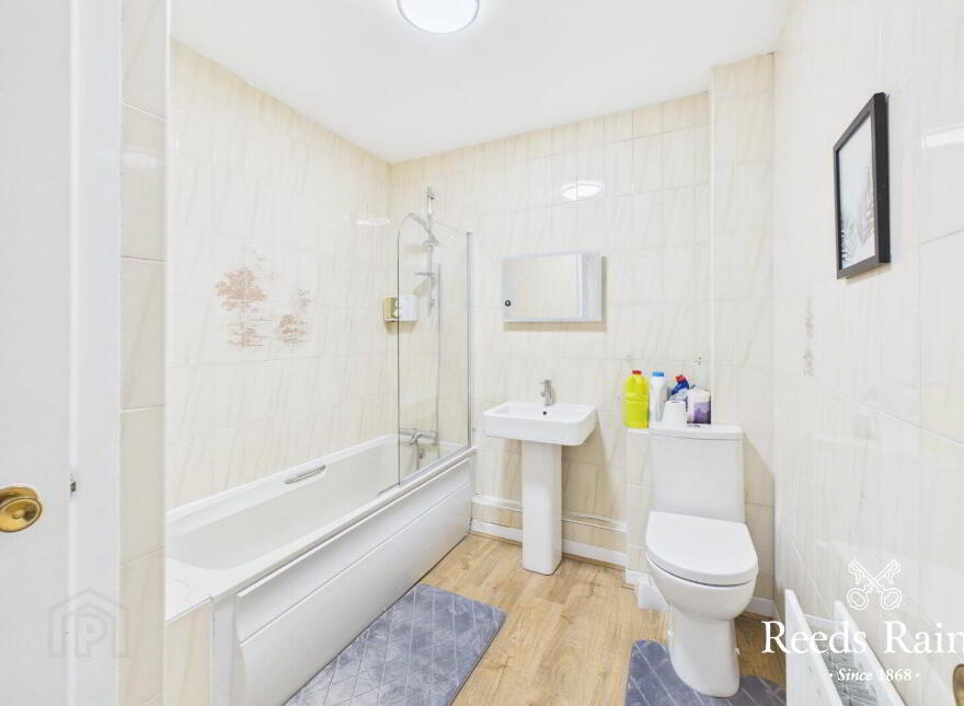 Flat 1, 64 Osborne Park, Malone, Belfast, BT9 6JP