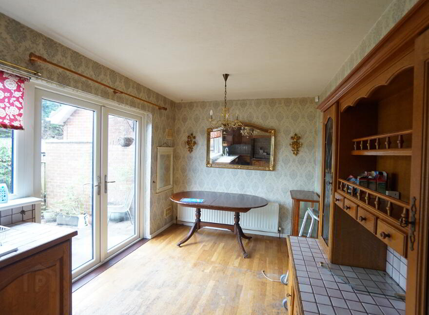 15 Beechfield Park, Lisburn, BT28 1JE