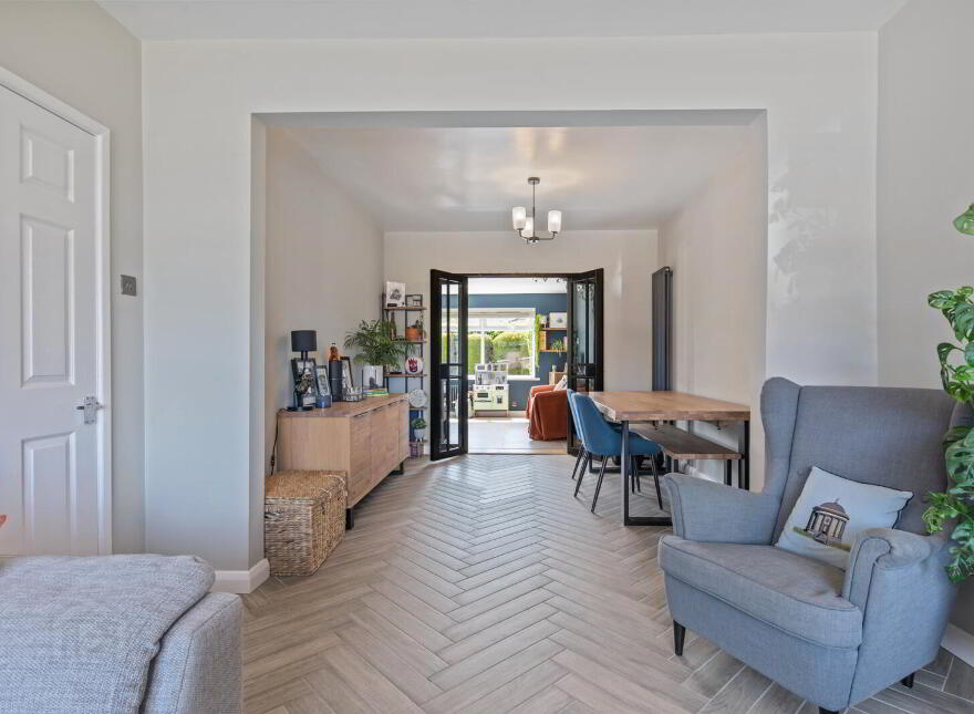9 Wanstead Crescent, Dundonald, Belfast, BT16 2EN