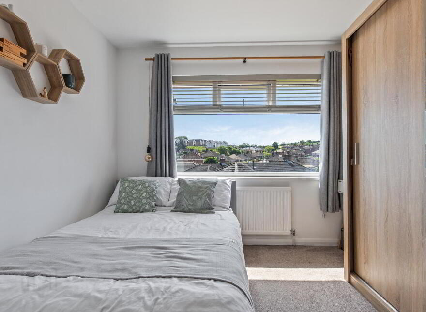 9 Wanstead Crescent, Dundonald, Belfast, BT16 2EN