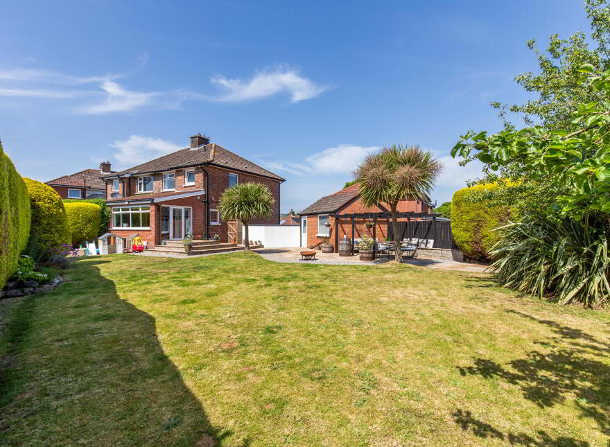 9 Wanstead Crescent, Dundonald, Belfast, BT16 2EN