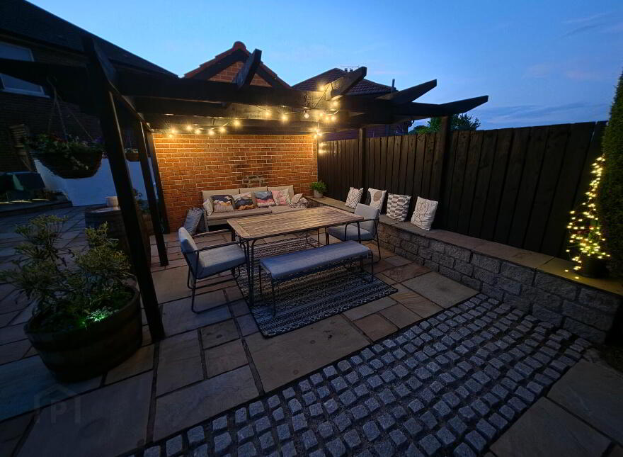9 Wanstead Crescent, Dundonald, Belfast, BT16 2EN
