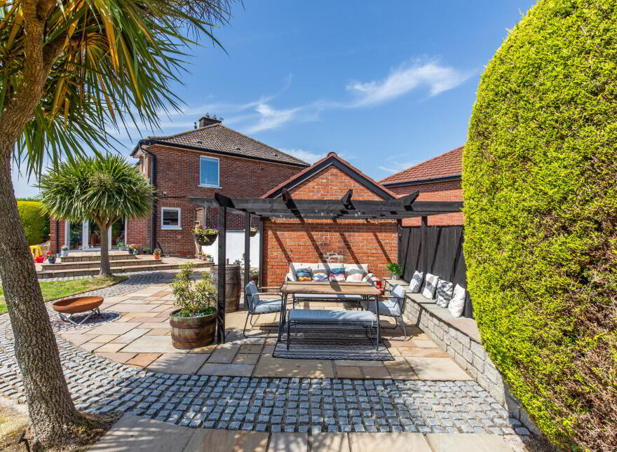 9 Wanstead Crescent, Dundonald, Belfast, BT16 2EN