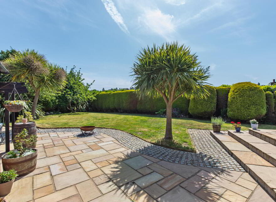 9 Wanstead Crescent, Dundonald, Belfast, BT16 2EN