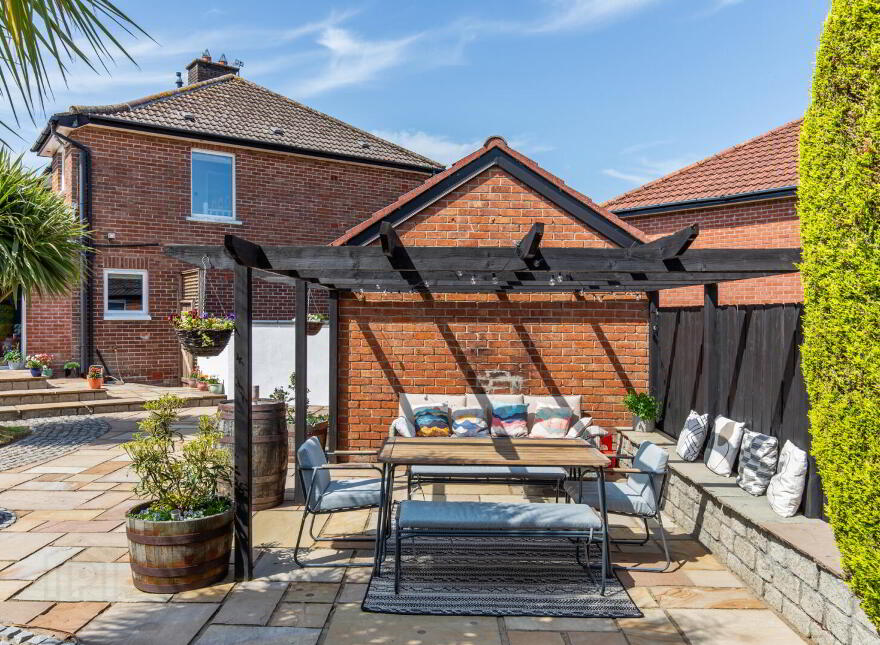 9 Wanstead Crescent, Dundonald, Belfast, BT16 2EN
