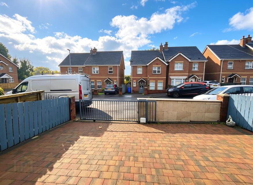 13 Wolfhill Manor, Belfast, BT14 8DE