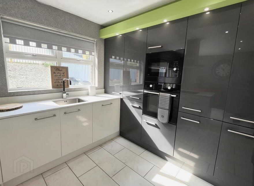 13 Wolfhill Manor, Belfast, BT14 8DE