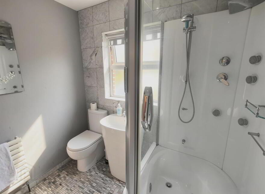 13 Wolfhill Manor, Belfast, BT14 8DE